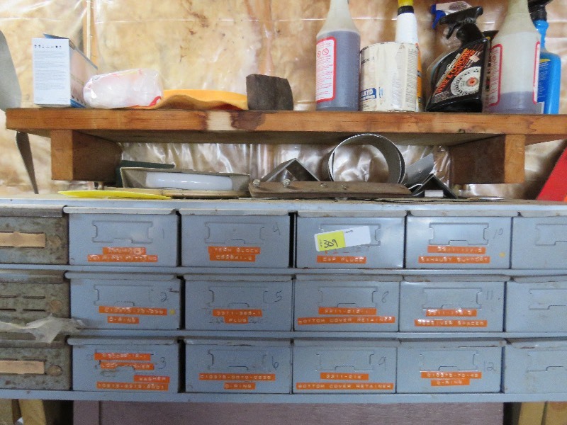 lot 309 image: Huge garage lot