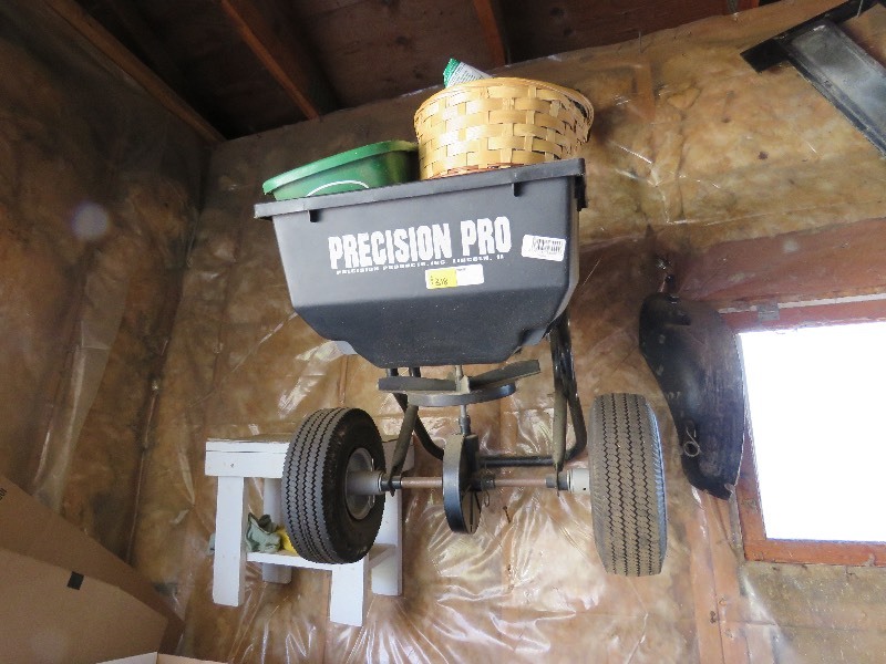 lot 318 image: spreader
