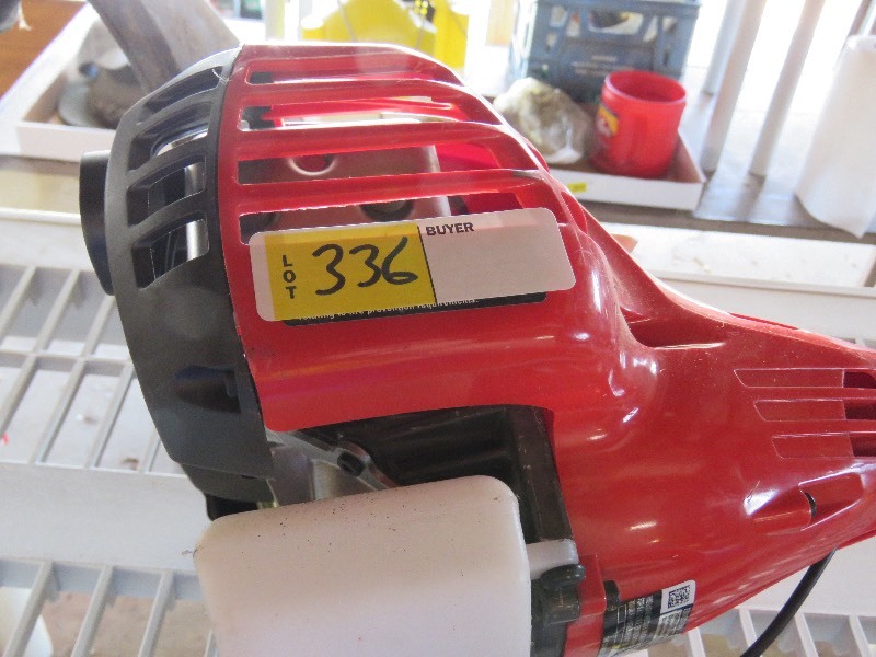 lot 336 image: Weed Eater