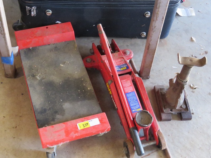 lot 339 image: Garage lot