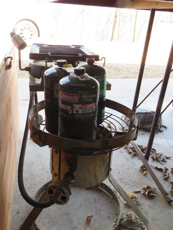 lot 364 image: Camp Stove