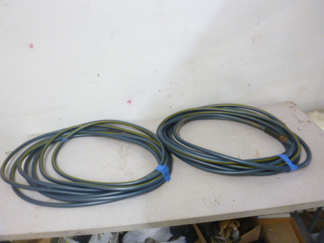 lot 7 image: 2 Garden Hoses