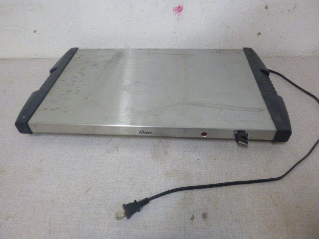 lot 9 image: Oster Buffet Server Tray