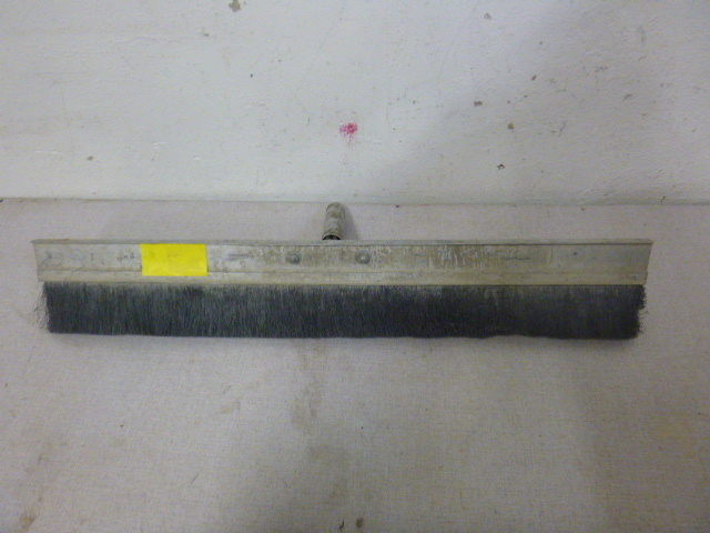 lot 11 image: Concrete Brush
