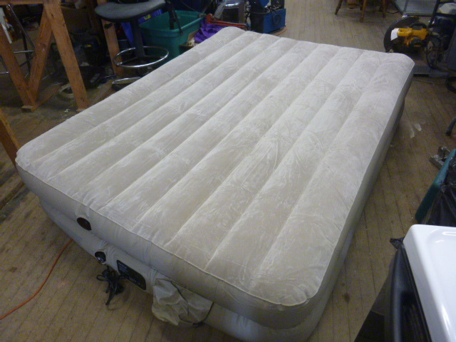 lot 19 image: Intex Queen Size Air Bed.