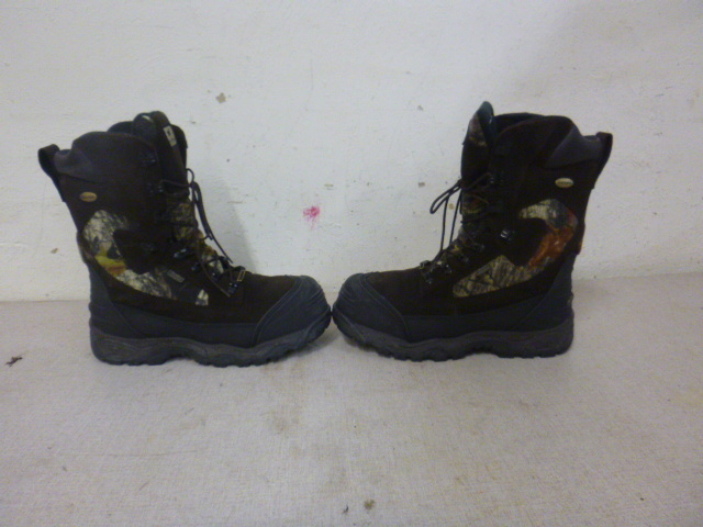 lot 22 image: Red Wing Irish Setter Boots