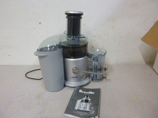 lot 36 image: Breville Juice Fountain Plus