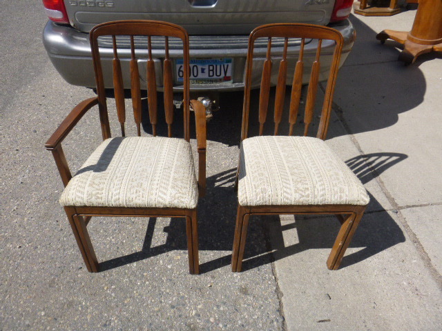 lot 65 image: 2 Padded Chairs