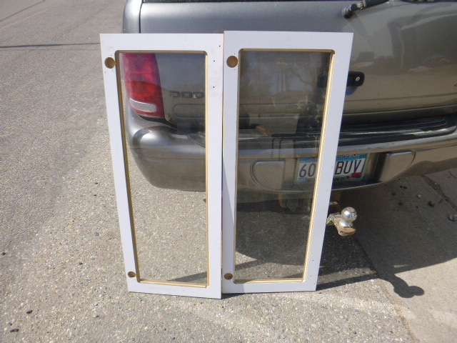 lot 69 image: 2 Glass Doors