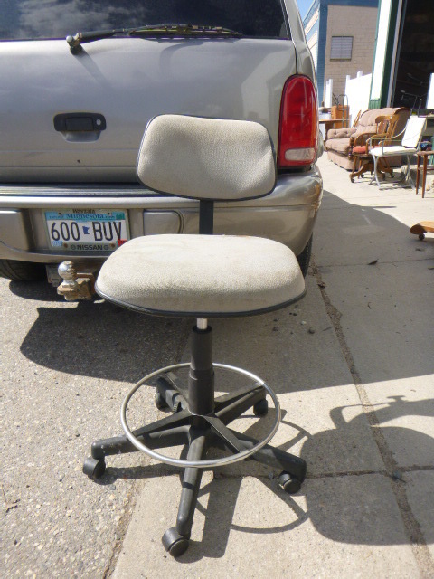 lot 73 image: Work Bench Chair