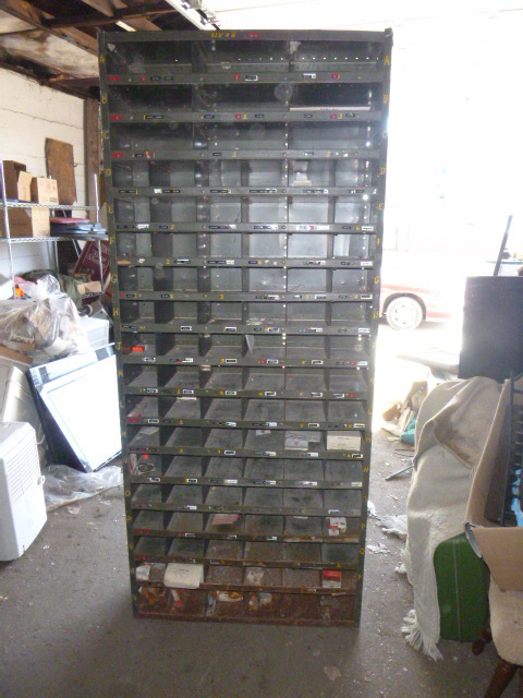 lot 93 image: HardwareParts Bin