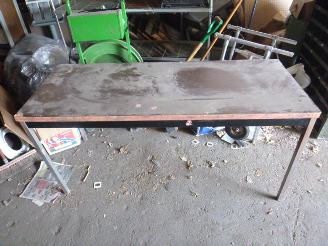 lot 101 image: Work Bench