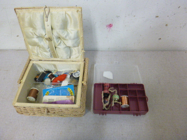 lot 112 image: Sewing Kit