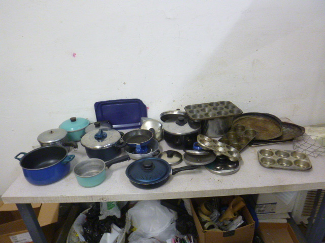 lot 116 image: Miscellaneous Pots and Pans