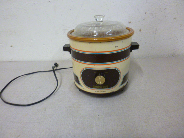 lot 125 image: Rival Crock Pot