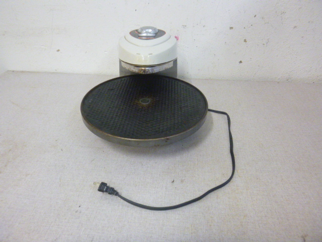 lot 139 image: Pizzazz Pizza Cooker