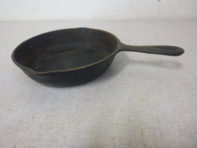 lot 145 image: Cast Iron Pan