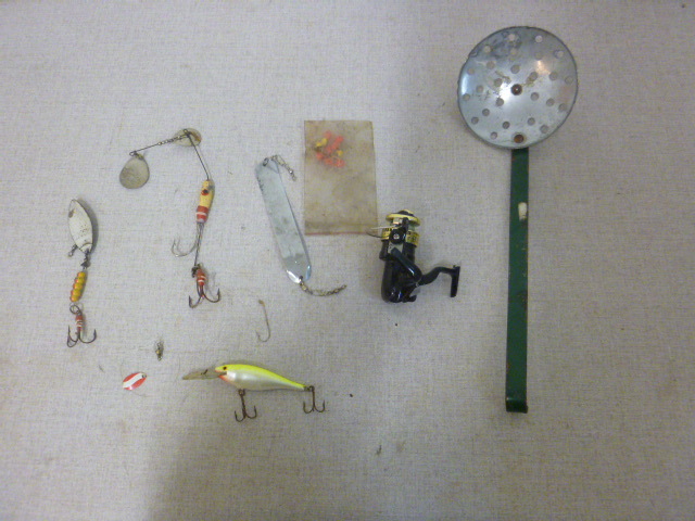 lot 178 image: Miscellaneous Fishing Items