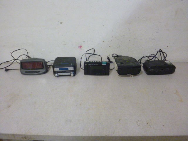 lot 181 image: Miscellaneous Alarm Clocks