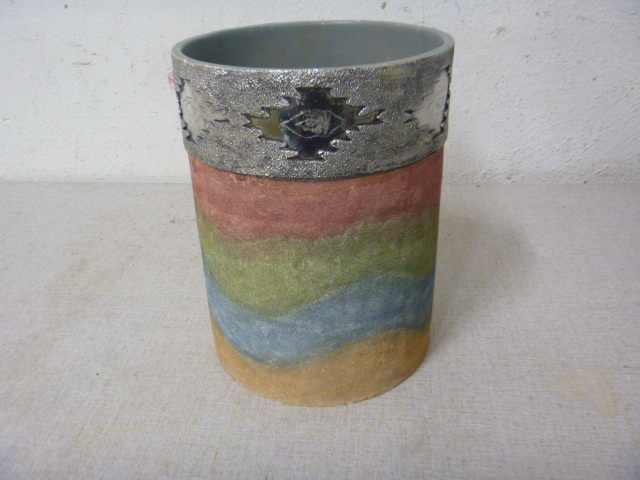 lot 196 image: Decorative Trash Can