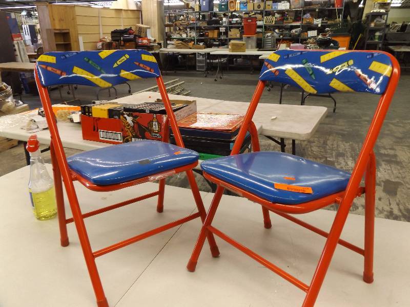 Childs folding chair