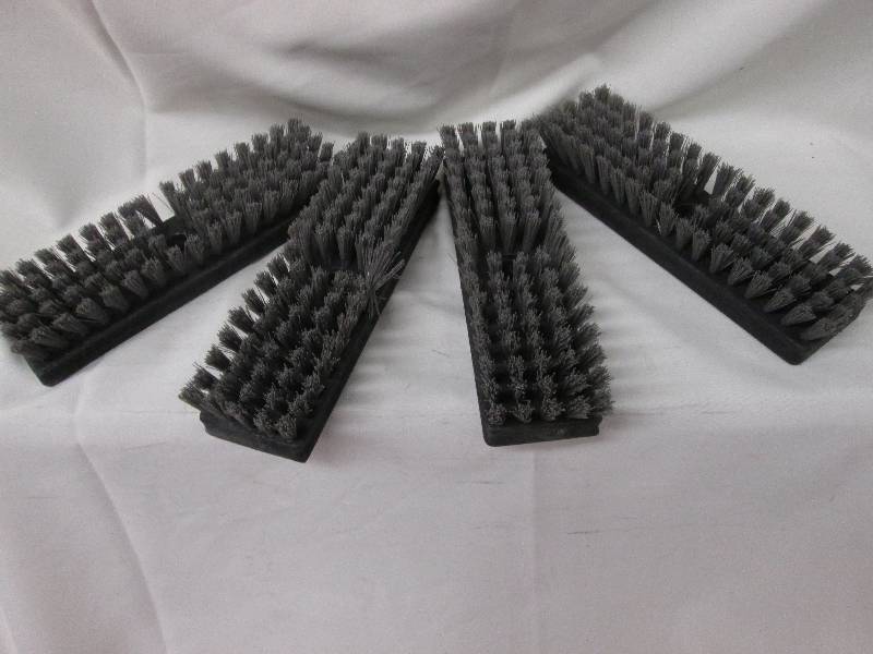Lot of 4 Quickie scrub brushes, mou...