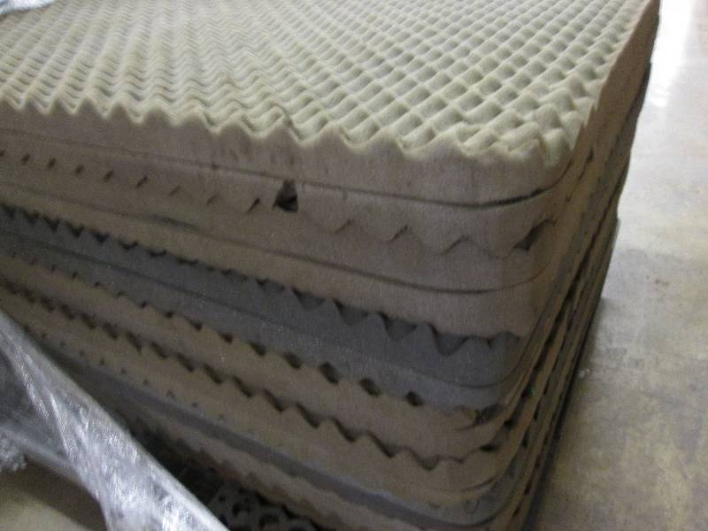 Lot of 5 pr Eggcrate foam packing 4...