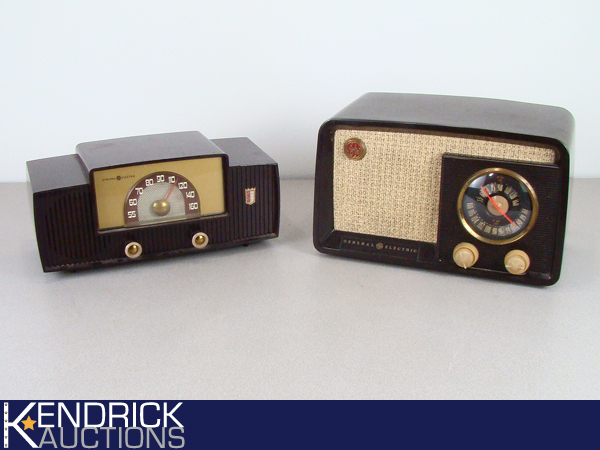 2 Working Mid Century General Electric Tube Radios