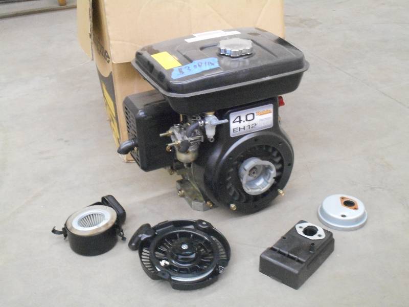 lot 23 image: Robin EH12 4HP Engine