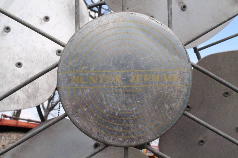 lot 28 image: Electric Fan