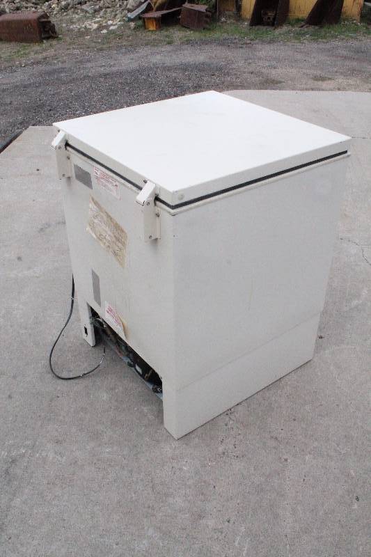 lot 33 image: Deep Freezer