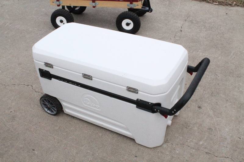 lot 34 image: Cooler