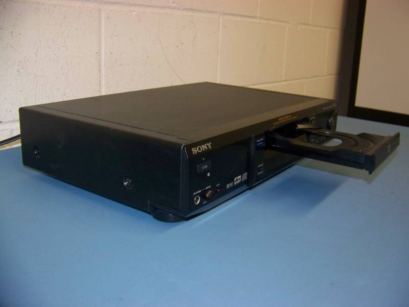 lot 47 image: Sony, DVD  CD Player