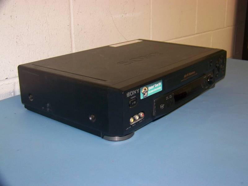 lot 48 image: Sony, Video Cassette Recorder (VCR) with Remote Control