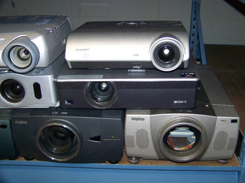 lot 90 image: (8 Wide Shelf) Miscellaneous Projectors for PARTS  REPAIR