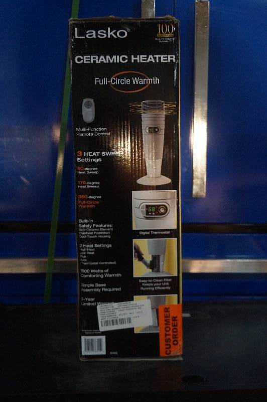 lot 42 image: Lasko Ceramic Heater