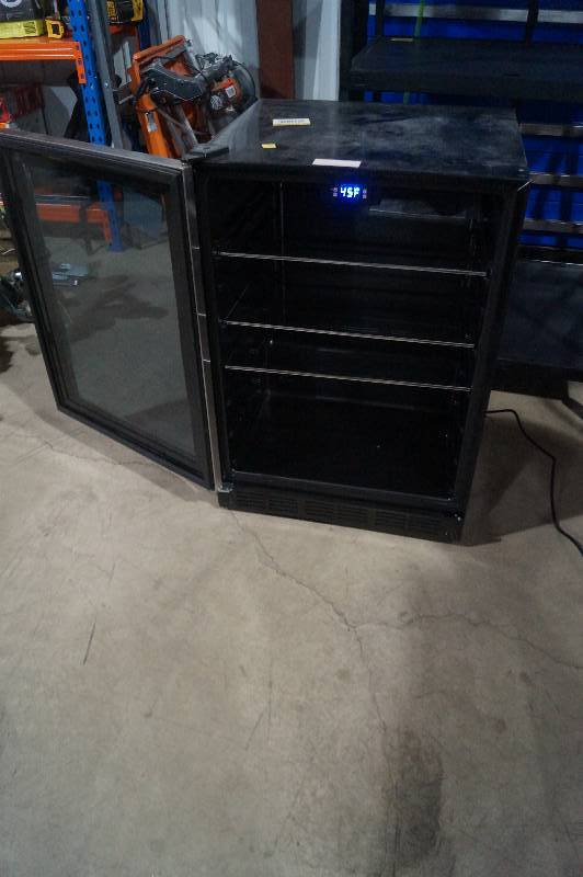 lot 59 image: Vissani Beverage Cooler