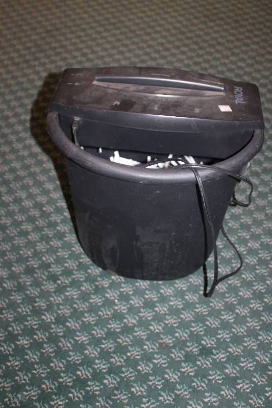 Royal Paper Shredder