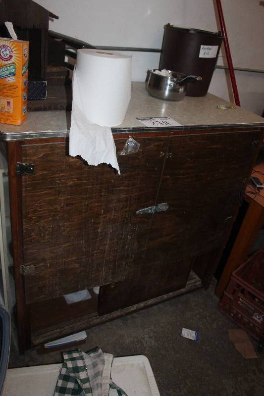 Work Dresser