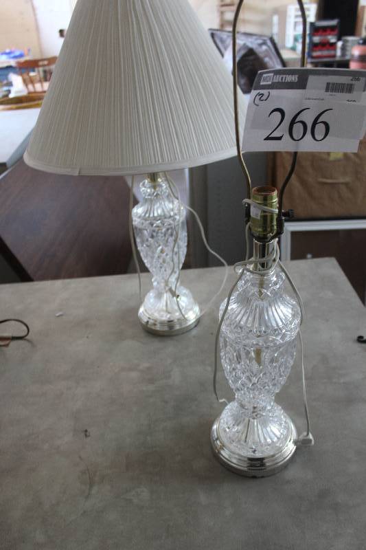 Lot of (2) Table Lamps