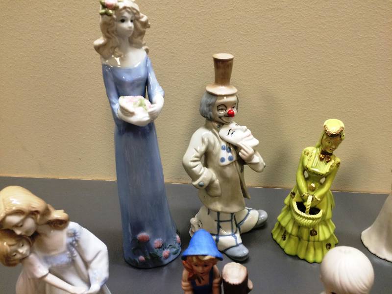 Collectible Figurines Lot Etc  We have check these over and believe there are no chips (please refer to pictures though in case we overlooked something) but there are some that have age related wear