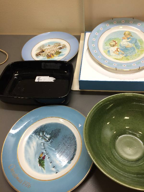 Collectibles - Lot Mixture Of Beautiful Plates Asian Art Cups Saucers Haeger Pottery - 20 Pictures - Check out the labels Believe no chips but may have wear, crazing & Scuffs Underneath