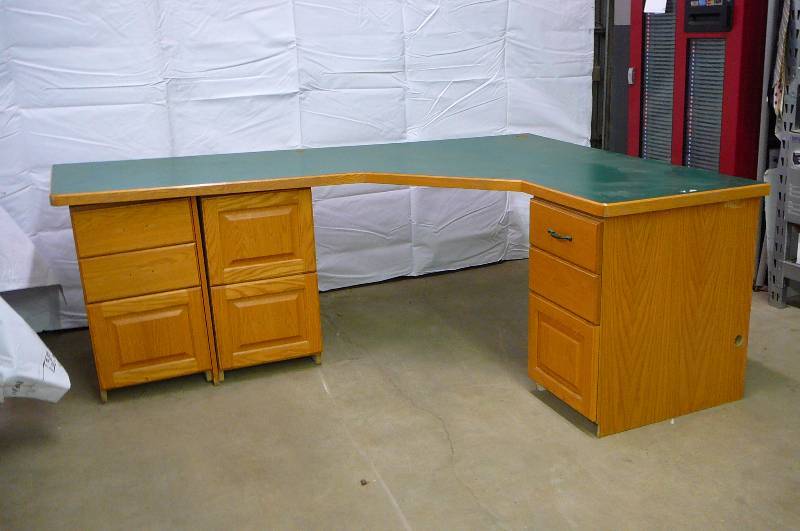 Corner Work Station w 4 File Drawers