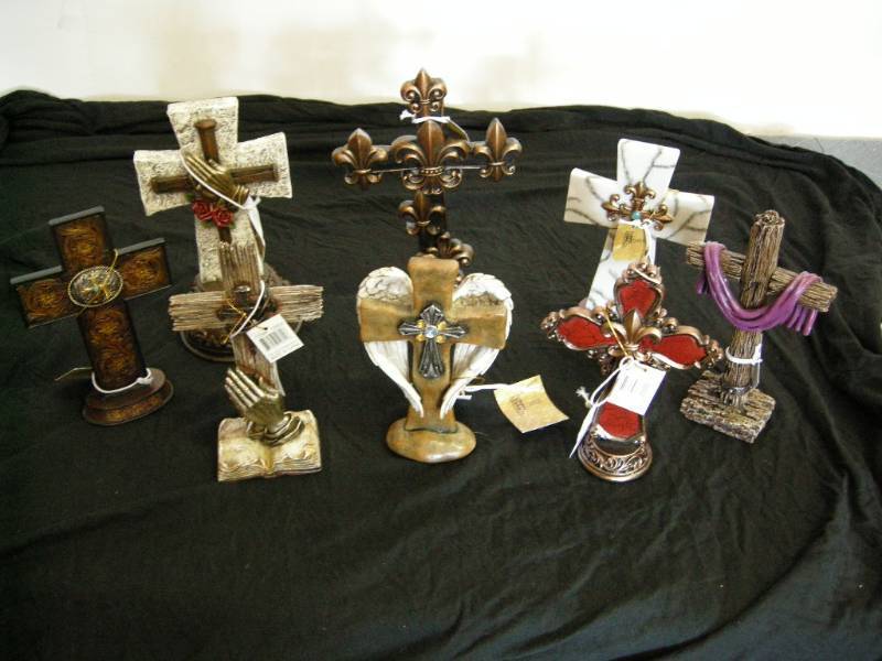 lot 15 image: Standing Crosses