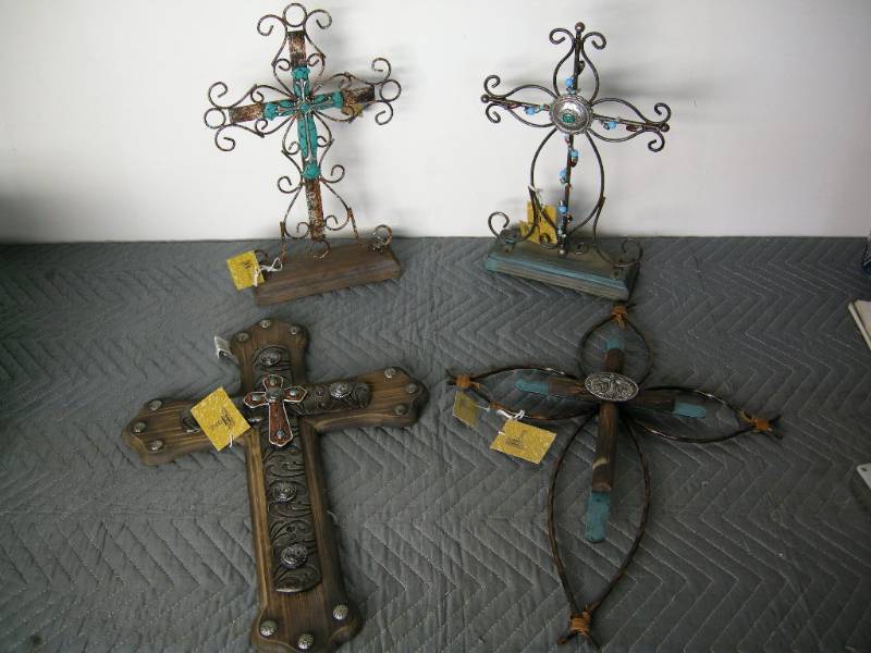 lot 27 image: Wood & Metal Crosses