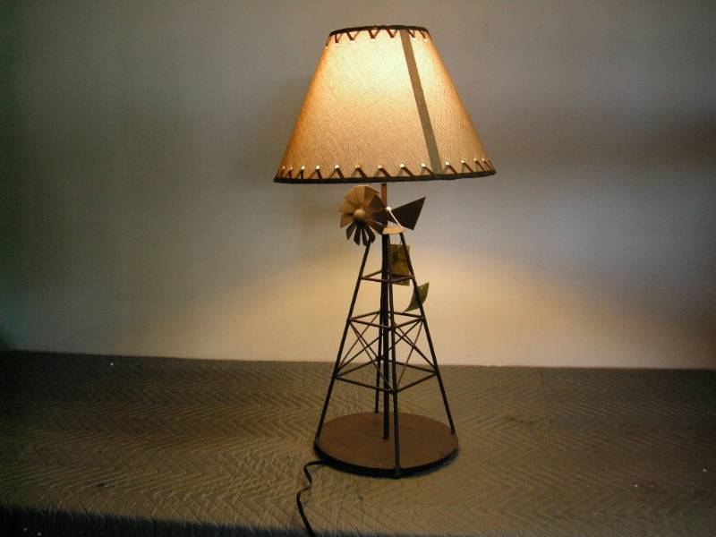 lot 41 image: Metal Windmill Lamp