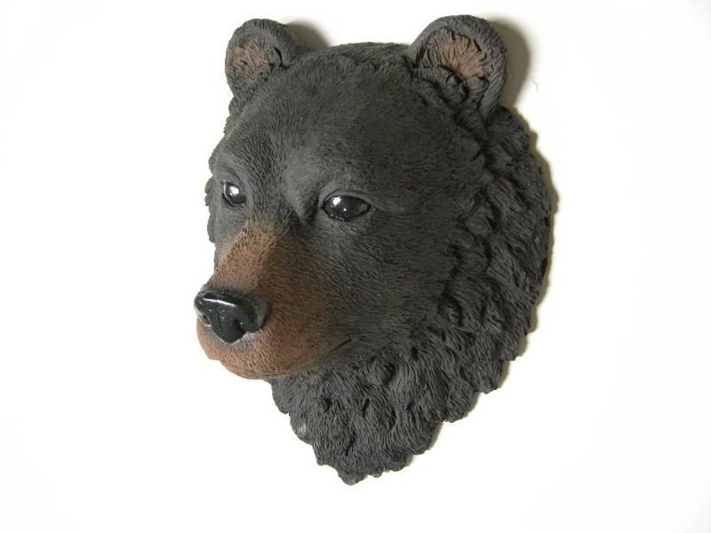 lot 43 image: Black Bear Head