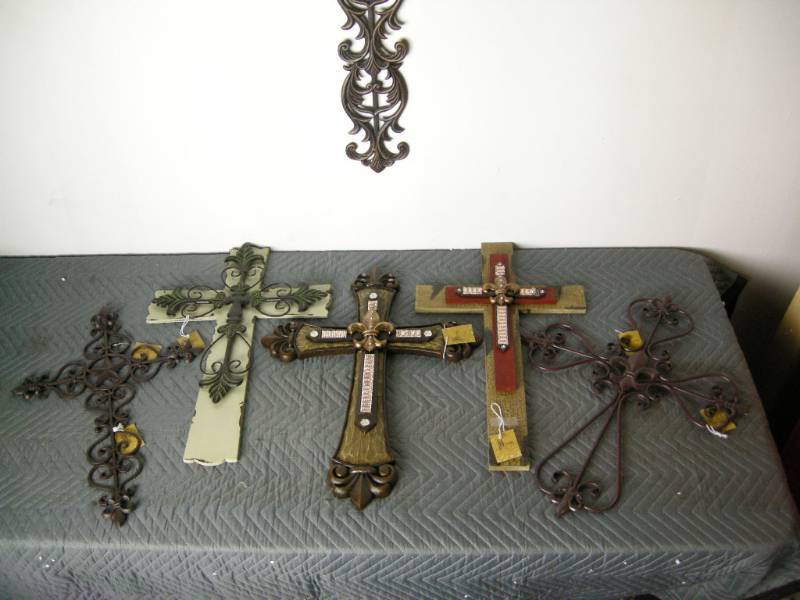 lot 45 image: Fleur de Lis Crosses