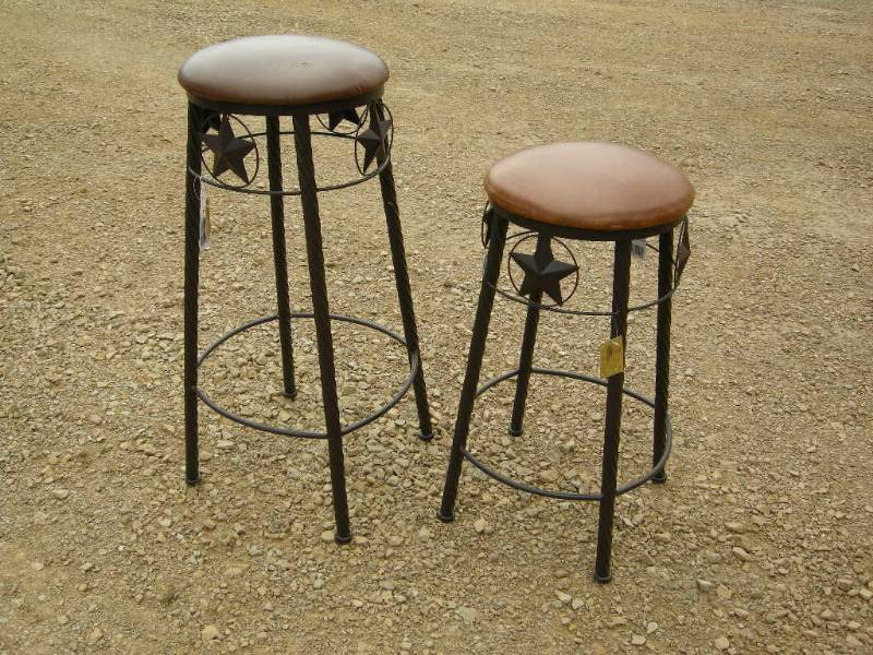 lot 67 image: Star Stool Set