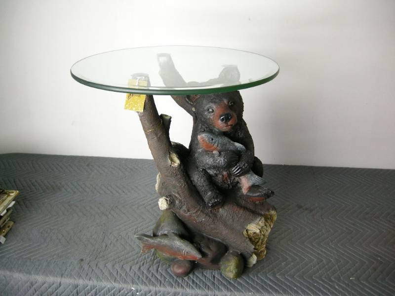lot 18 image: Black Bear End Table
